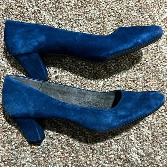 Aerosoles Heelrest blue velour heels size 10 - Picture 2 of 5
